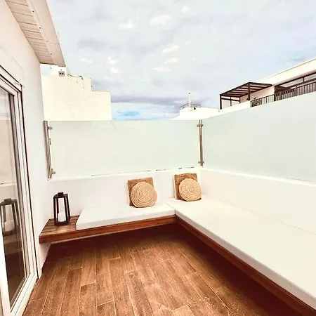 Lantia Rooftop House אכסניה ארסיפה