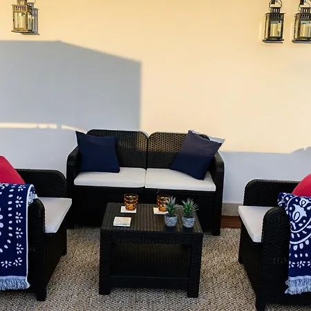 Lantia Rooftop House אכסניה ארסיפה