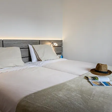 Lantia Rooftop House