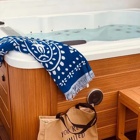 호스텔 Lantia Rooftop House