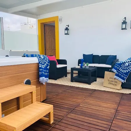 호스텔 Lantia Rooftop House