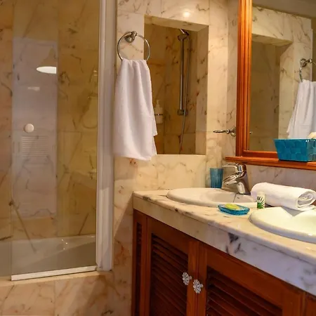 Lantia Rooftop House 호스텔 아리시페