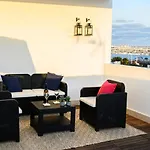 Vandrerhjem Lantia Rooftop House *
