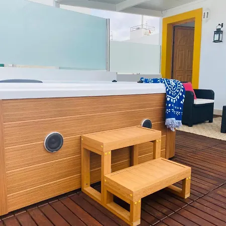 Lantia Rooftop House Hostel Arrecife (Lanzarote)